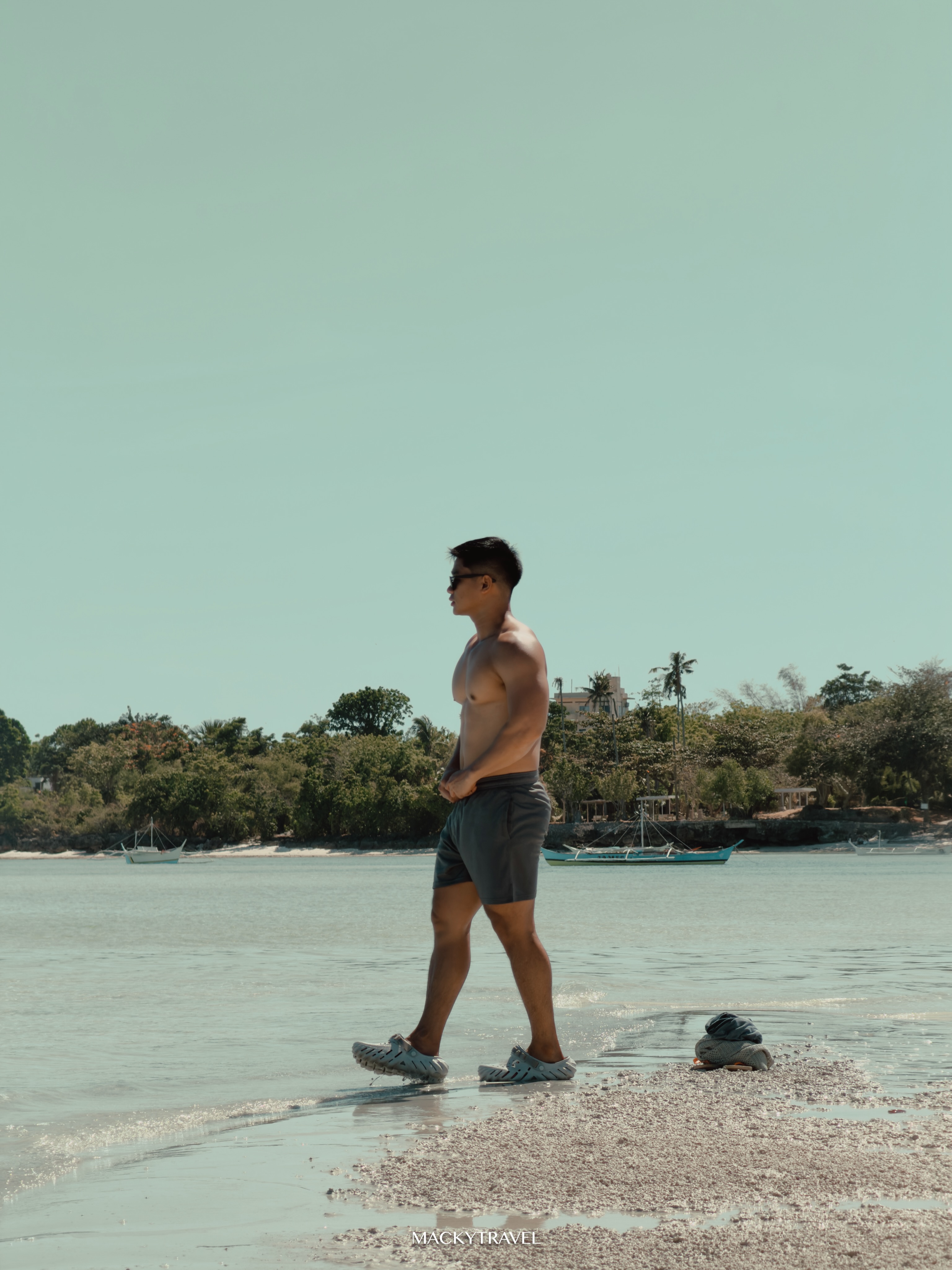 Bantayan Island Random Candid Pose for
Men
Mga ganitong pose lang talaga madaling gawin.
Nag enjoy lang ako sa beach, no stress, just pure relax. Sana ma-inspire kayo sa simple moments na ganito. Preset used: cine profile 1 copper
Camera: iPhone 17 Pro #bantayanisland #beachlife #candidshots #sunnyday #ocean